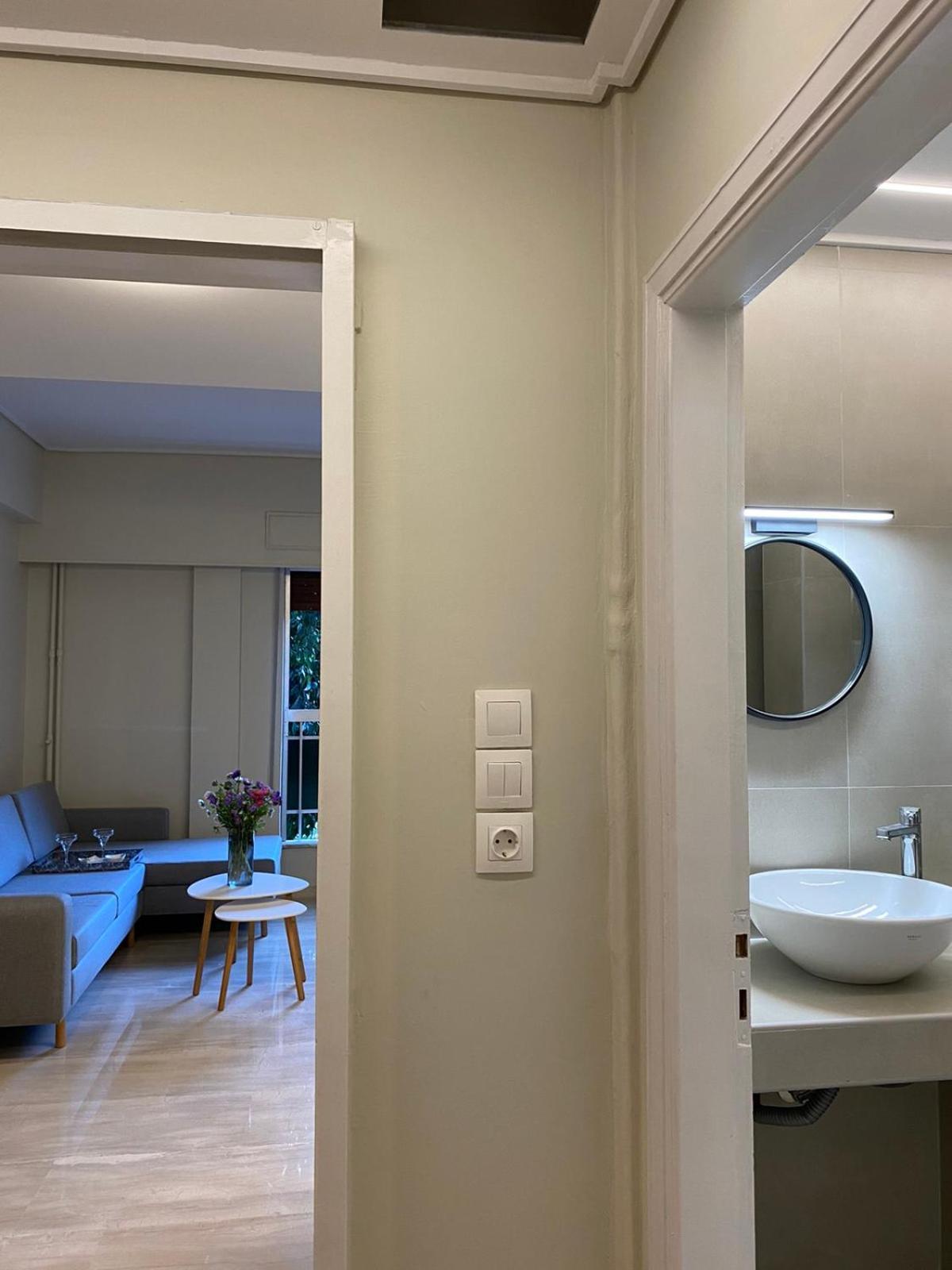 Evrou 21A Metropolitan Suite Atenas Exterior foto